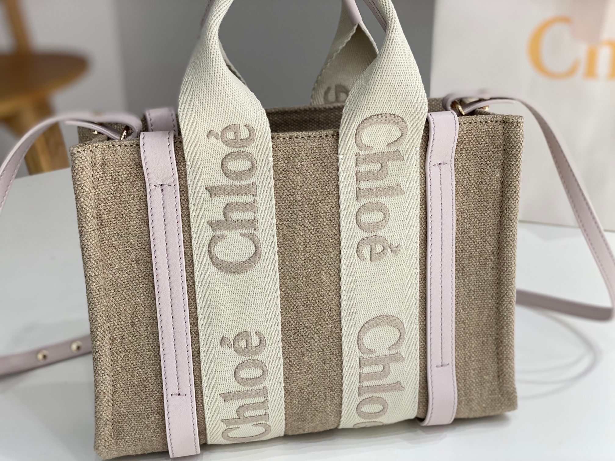 Chloe Small Woody Tote Bag In Linen